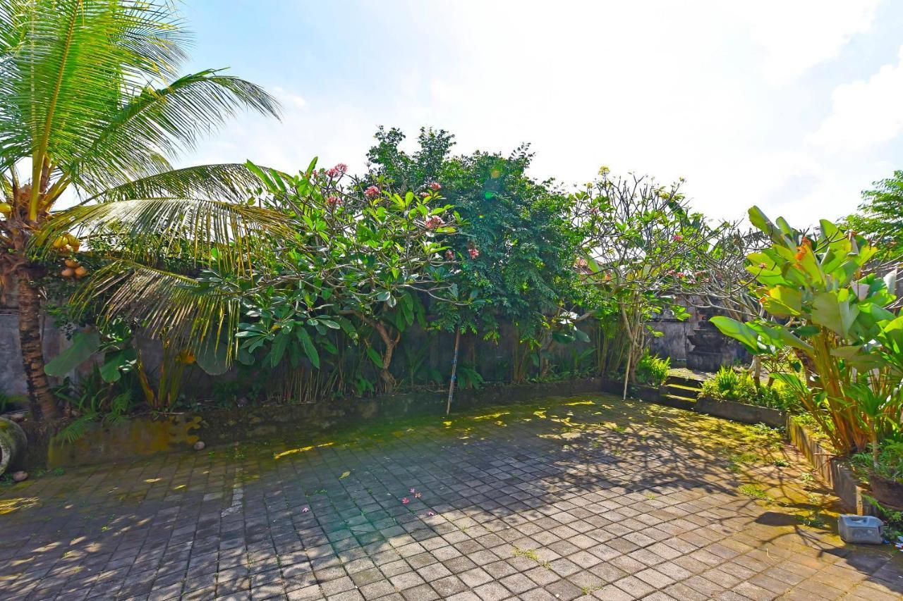 Oyo 90967 Soka Asri Guest House Darmasaba Bagian luar foto