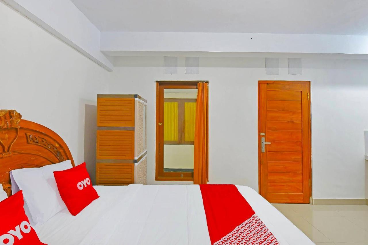 Oyo 90967 Soka Asri Guest House Darmasaba Bagian luar foto