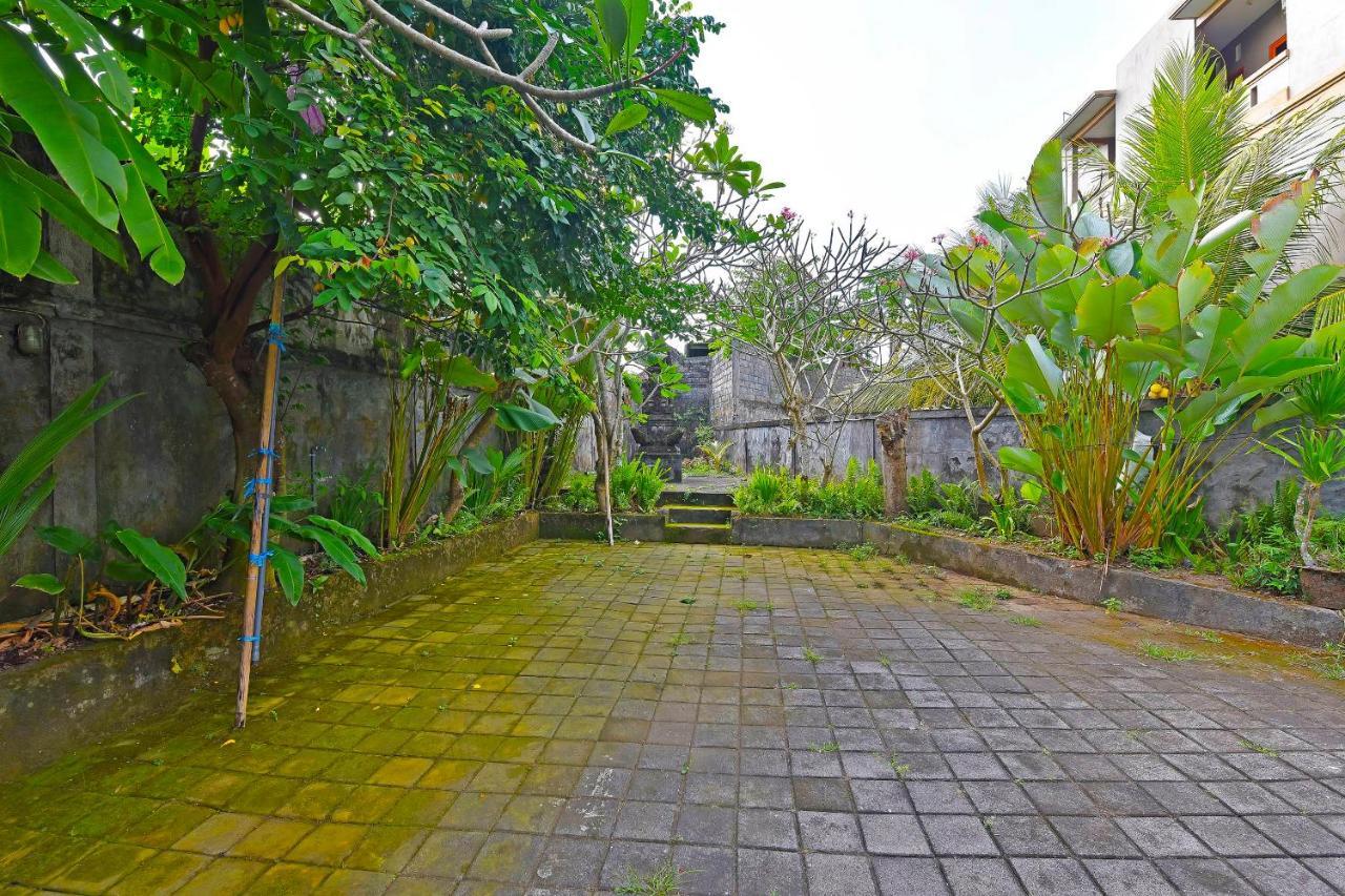 Oyo 90967 Soka Asri Guest House Darmasaba Bagian luar foto
