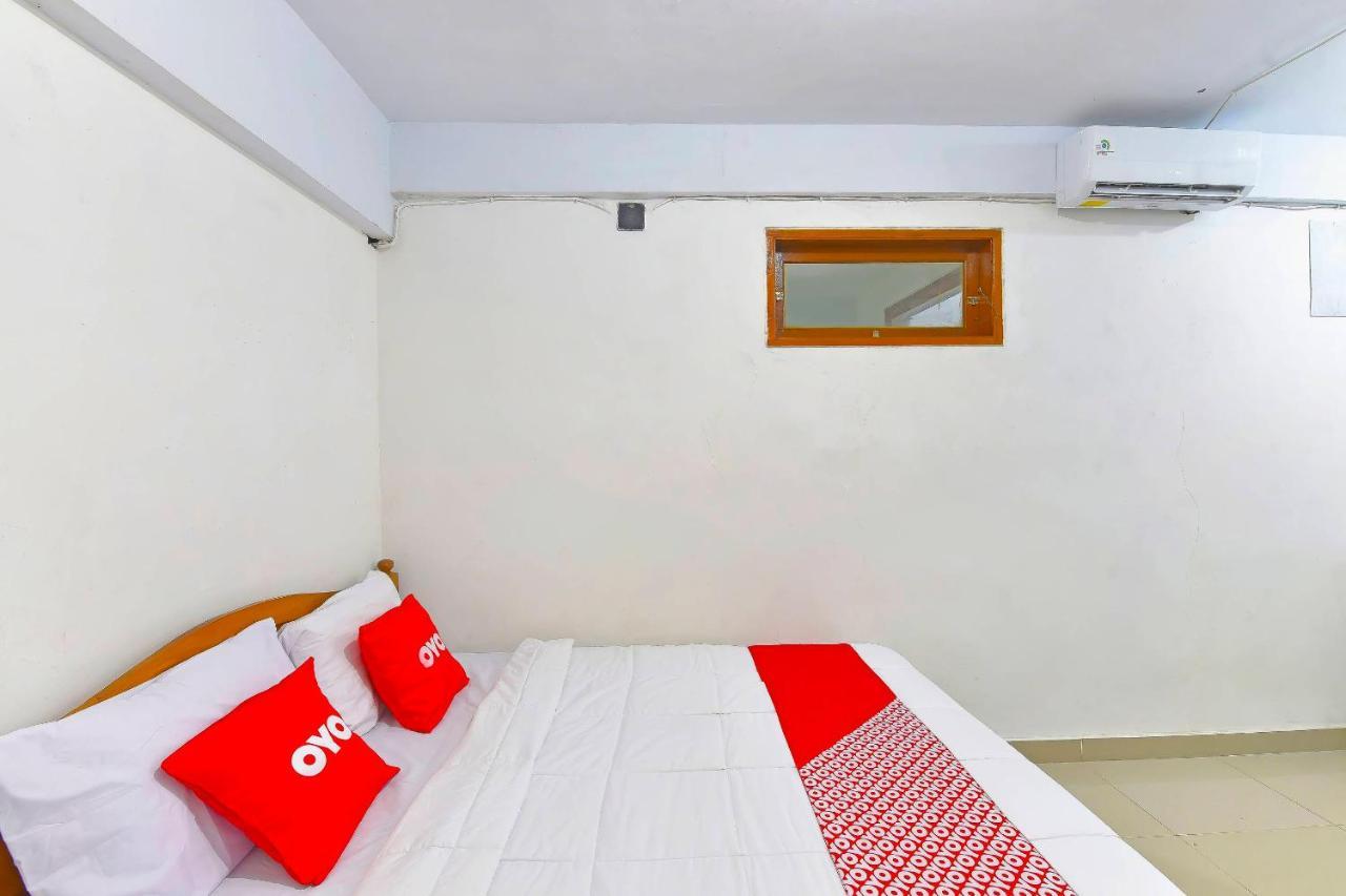 Oyo 90967 Soka Asri Guest House Darmasaba Bagian luar foto