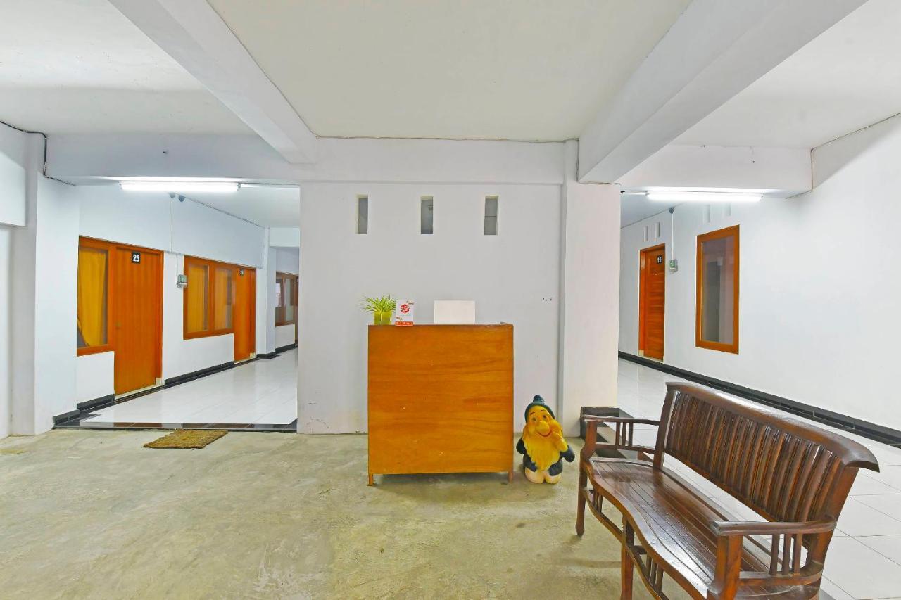 Oyo 90967 Soka Asri Guest House Darmasaba Bagian luar foto
